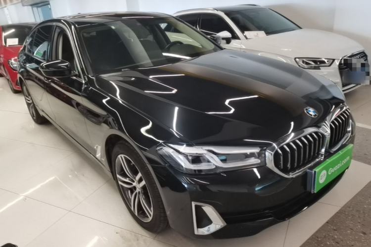 Used BMW 5 Series 2021 530Li Leading Luxury Package Front Right 45 Deg