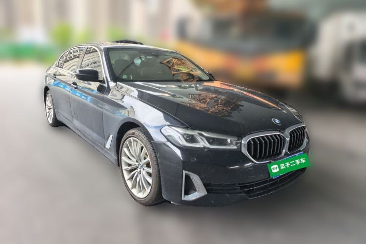 Used BMW 5 Series 2021 530Li Luxury Edition Premium Package Front Right 45 Deg