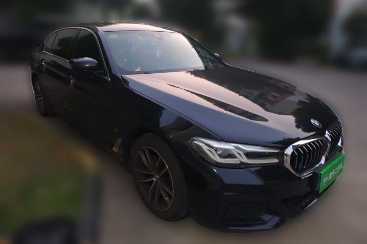 Used BMW 5 Series 2021 525Li M Sport Package Front Right 45 Deg