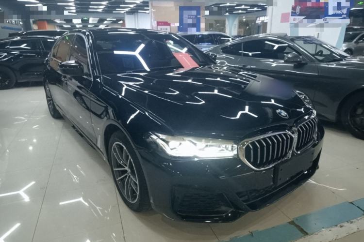 Used BMW 5 Series 2021 525Li M Sport Package Front Right 45 Deg