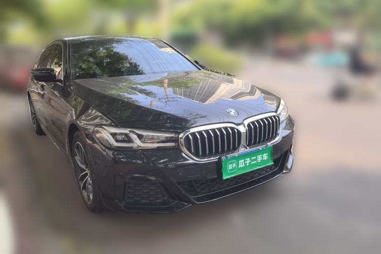 Used BMW 5 Series 2021 525Li M Sport Package Front Right 45 Deg