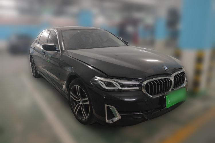 Used BMW 5 Series 2021 530Li Leading Luxury Package Front Right 45 Deg