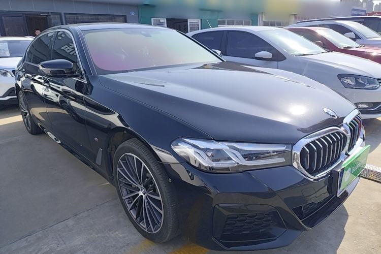 Used BMW 5 Series 2021 Facelifted 530Li Leading Edition M Sport Package Front Right 45 Deg