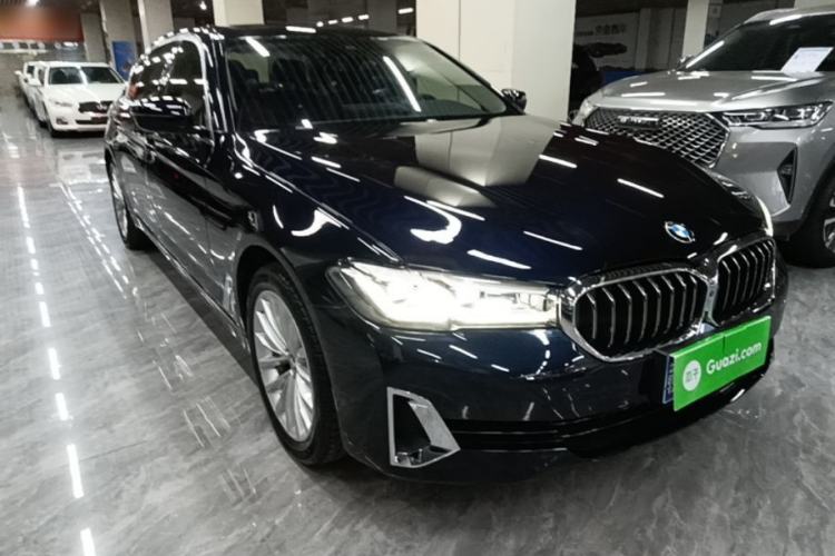 Used BMW 5 Series 2021 525Li Luxury Package Front Right 45 Deg