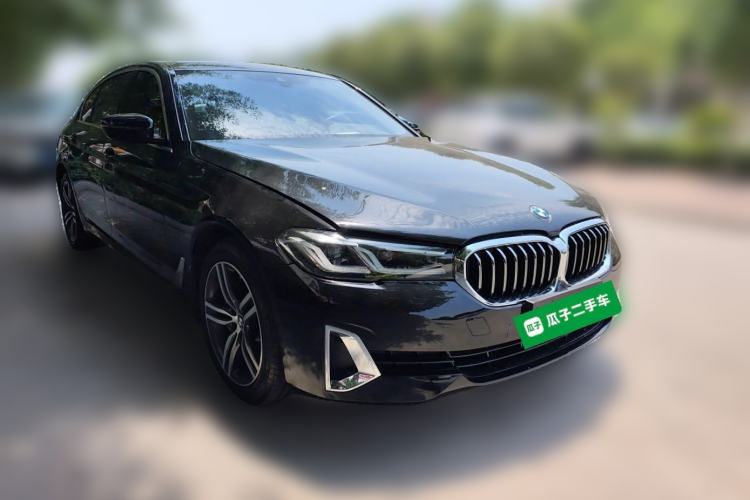 Used BMW 5 Series 2021 530Li Leading Luxury Package Front Right 45 Deg