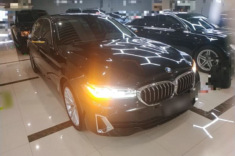 Used BMW 5 Series 2021 530Li Luxury Edition Premium Package Front Right 45 Deg