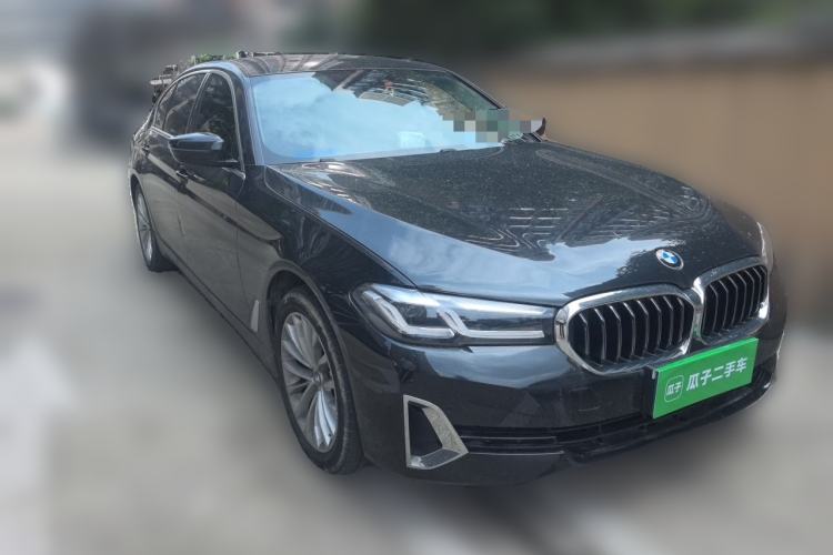Used BMW 5 Series 2021 Updated Version 525Li Luxury Package Front Right 45 Deg
