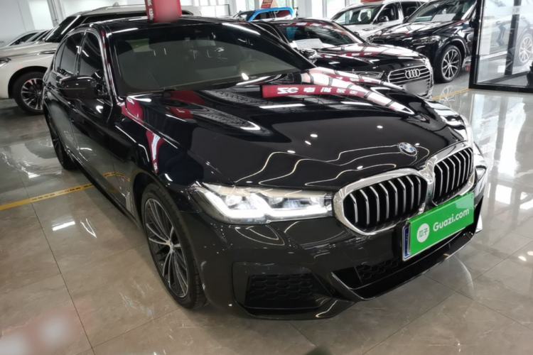 Used BMW 5 Series 2021 Facelifted 530Li Leading Edition M Sport Package Front Right 45 Deg