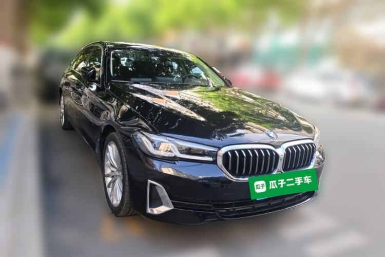 Used BMW 5 Series 2021 530Li Luxury Edition Premium Package Front Right 45 Deg