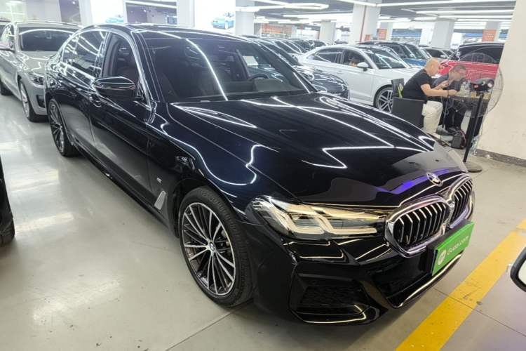 Used BMW 5 Series 2021 530Li Leading Model M Sport Package Front Right 45 Deg