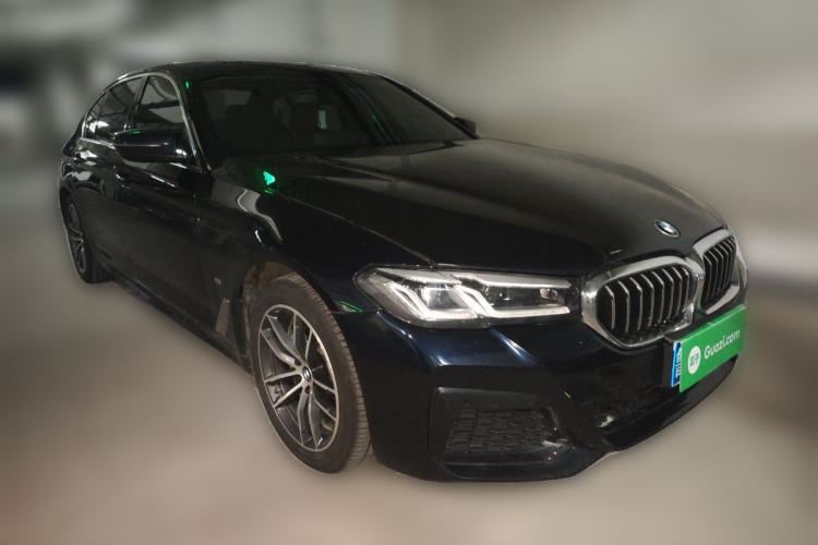 Used BMW 5 Series 2021 525Li M Sport Package Front Right 45 Deg