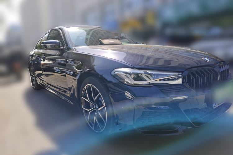 Used BMW 5 Series 2021 530Li Luxury Edition M Sport Package Front Right 45 Deg