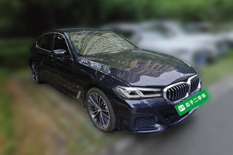 Used BMW 5 Series 2021 Facelifted 530Li Leading Edition M Sport Package Front Right 45 Deg