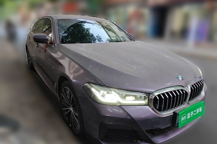 Used BMW 5 Series 2021 Facelifted 530Li Leading Edition M Sport Package Front Right 45 Deg
