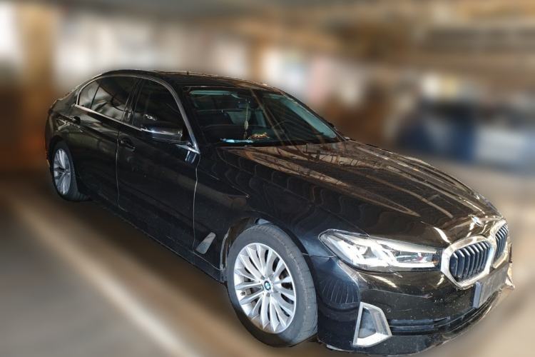 Used BMW 5 Series 2021 Updated Version 525Li Luxury Package Front Right 45 Deg