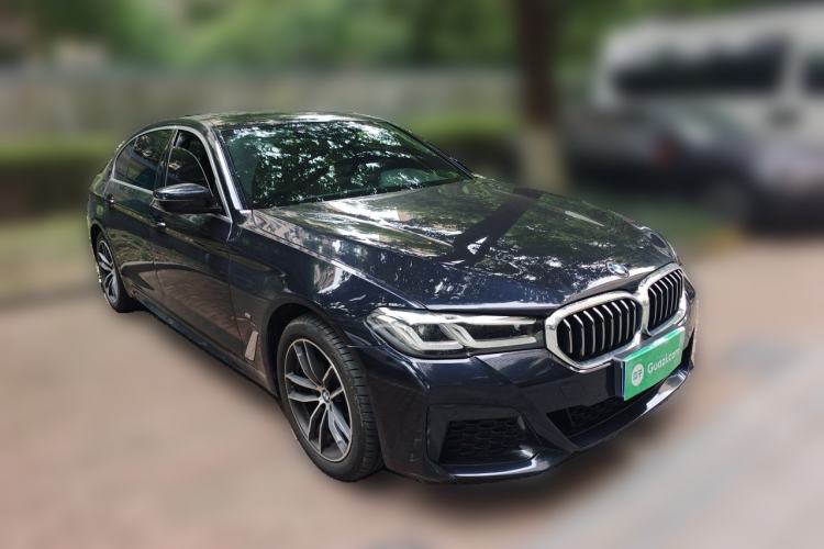 Used BMW 5 Series 2021 525Li M Sport Package Front Right 45 Deg