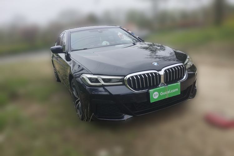 Used BMW 5 Series 2021 525Li M Sport Package Front Right 45 Deg