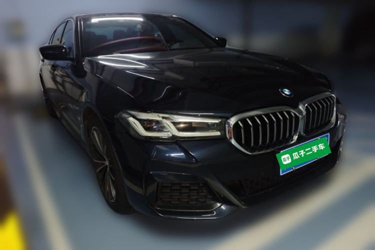 Used BMW 5 Series 2021 Facelifted 530Li Leading Edition M Sport Package Front Right 45 Deg