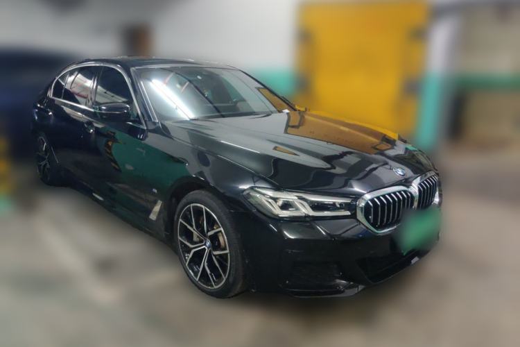 Used BMW 5 Series 2021 530Li Luxury Edition M Sport Package Front Right 45 Deg