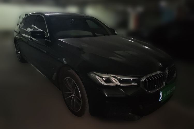 Used BMW 5 Series 2021 525Li M Sport Package Front Right 45 Deg