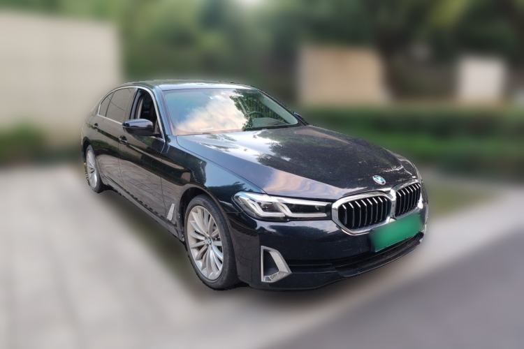 Used BMW 5 Series 2021 530Li Luxury Edition Premium Package Front Right 45 Deg