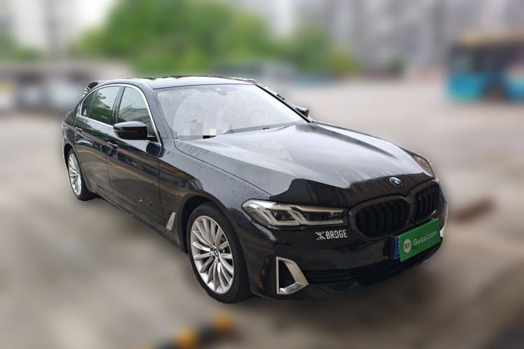 Used BMW 5 Series 2021 530Li Luxury Edition Premium Package Front Right 45 Deg