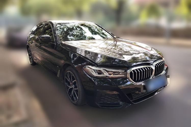 Used BMW 5 Series 2021 530Li Luxury Edition M Sport Package Front Right 45 Deg