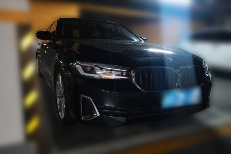 Used BMW 5 Series 2021 530Li Luxury Edition Premium Package Front Right 45 Deg