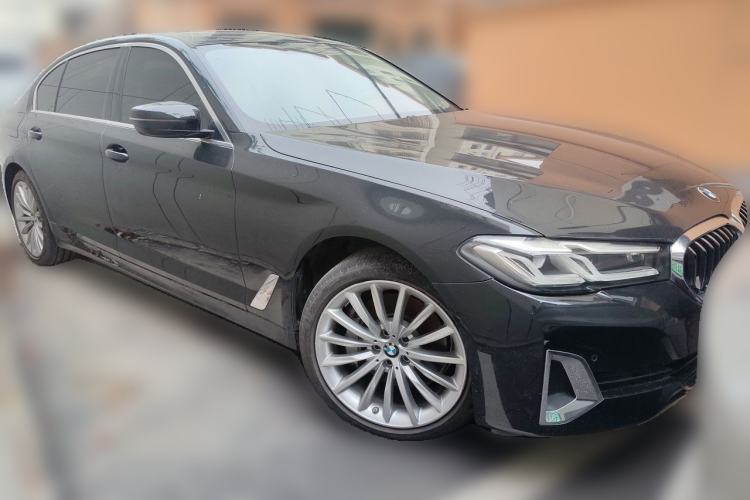 Used BMW 5 Series 2021 530Li Luxury Edition Premium Package Front Right 45 Deg