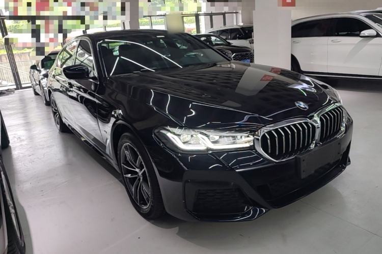 Used BMW 5 Series 2021 Facelifted 525Li M Sport Package Front Right 45 Deg
