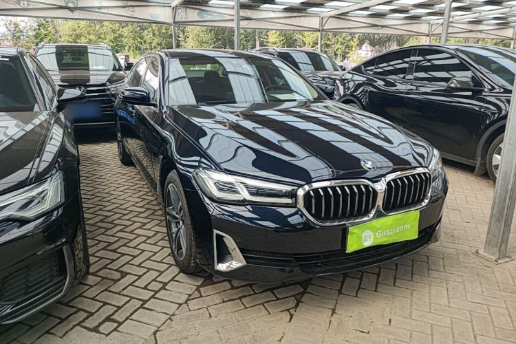 Used BMW 5 Series 2021 530Li Leading Luxury Package Front Right 45 Deg