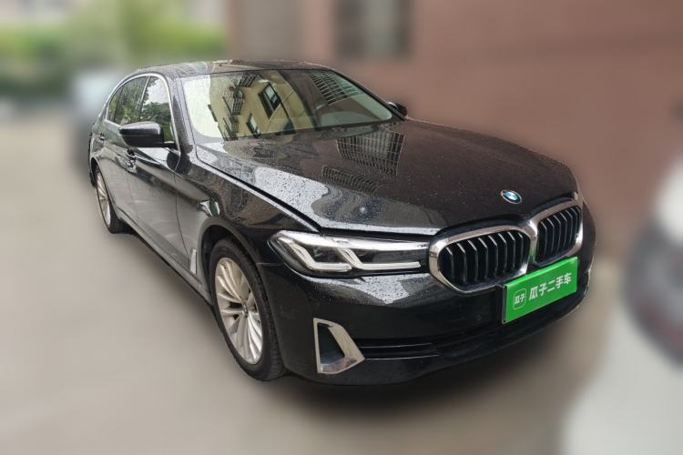 Used BMW 5 Series 2021 Facelifted 525Li M Sport Package Front Right 45 Deg