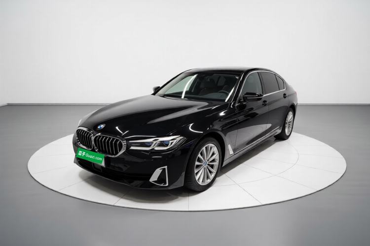 Used BMW 5 Series 2021 525Li Luxury Package Front Right 45 Deg