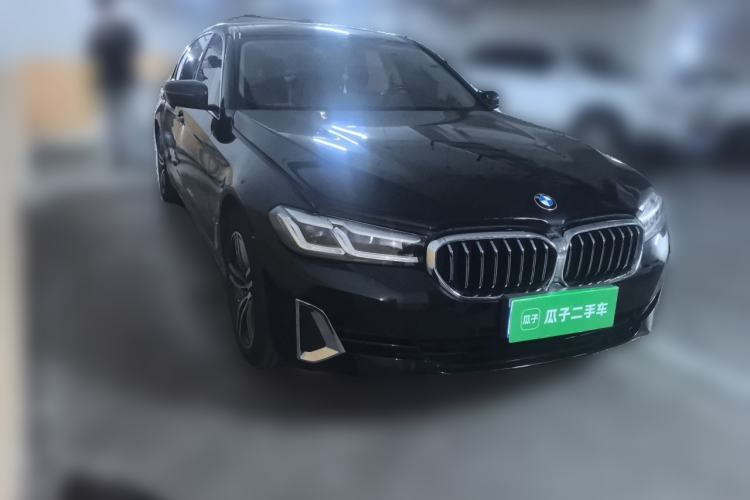 Used BMW 5 Series 2021 530Li Leading Luxury Package Front Right 45 Deg