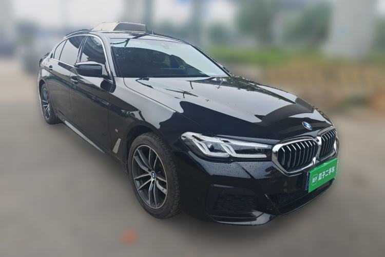 Used BMW 5 Series 2021 525Li M Sport Package Front Right 45 Deg