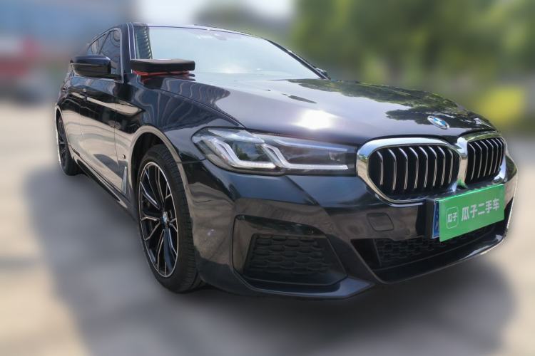 Used BMW 5 Series 2021 Facelifted 525Li M Sport Package Front Right 45 Deg