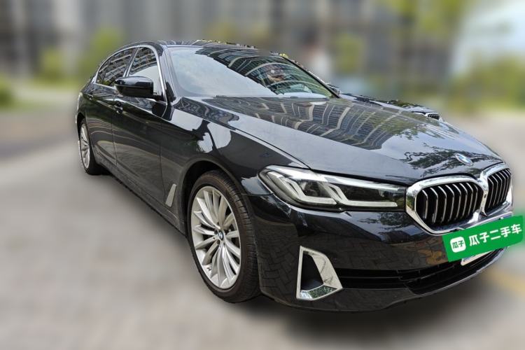 Used BMW 5 Series 2021 530Li Executive Luxury Package Front Right 45 Deg