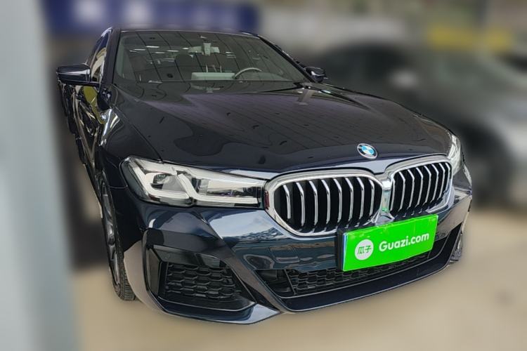 Used BMW 5 Series 2021 525Li M Sport Package Front Right 45 Deg