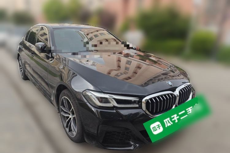 Used BMW 5 Series 2021 Facelifted 525Li M Sport Package Front Right 45 Deg