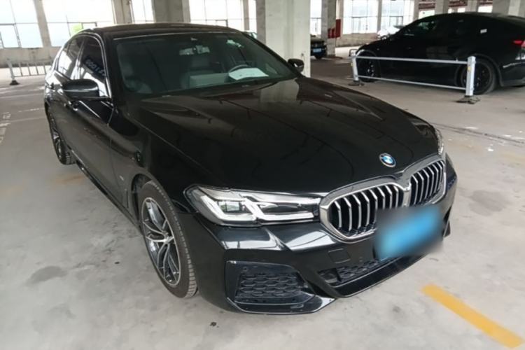 Used BMW 5 Series 2021 525i M Sport Package Front Right 45 Deg
