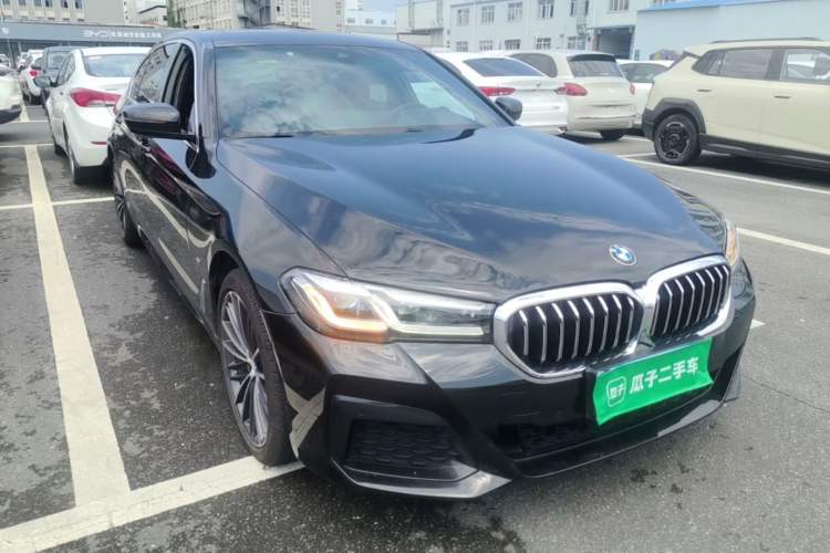 Used BMW 5 Series 2021 530Li Leading Model M Sport Package Front Right 45 Deg