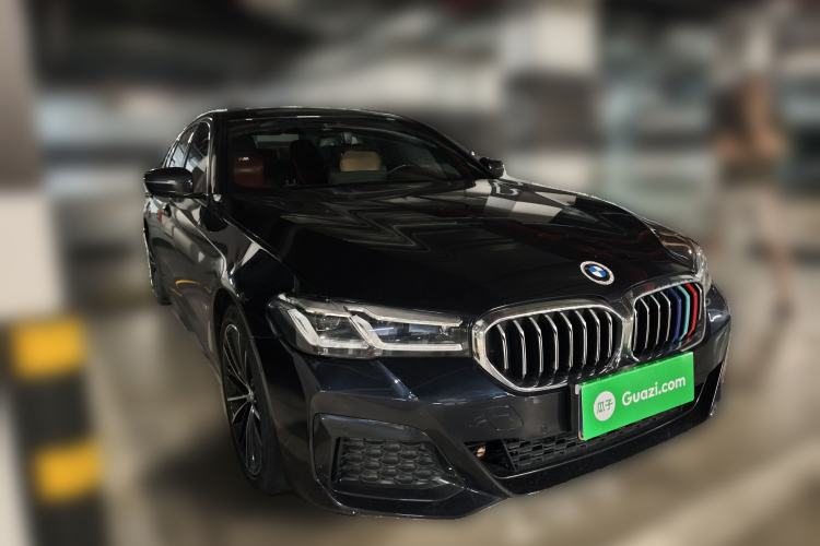 Used BMW 5 Series 2021 Facelifted 530Li Leading Edition M Sport Package Front Right 45 Deg