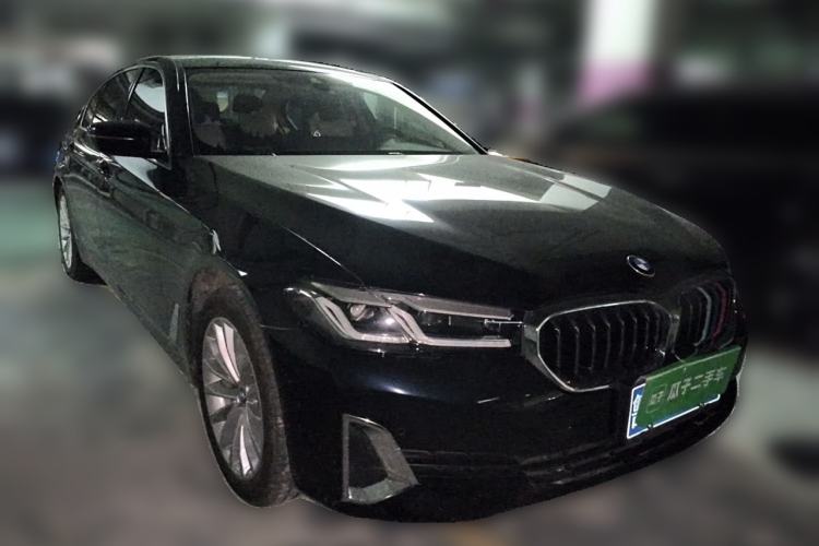Used BMW 5 Series 2021 525Li Luxury Package Front Right 45 Deg