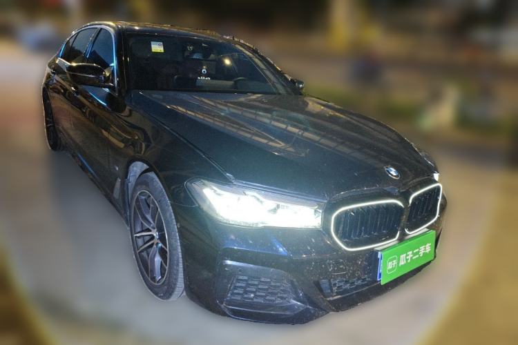 Used BMW 5 Series 2021 Facelifted 525Li M Sport Package Front Right 45 Deg