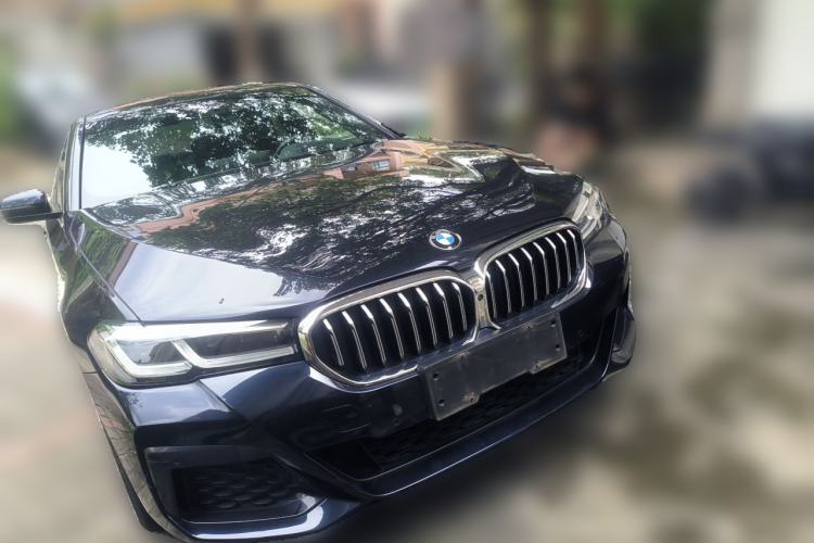 Used BMW 5 Series 2021 530Li Luxury Edition M Sport Package Front Right 45 Deg