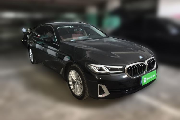 Used BMW 5 Series 2021 525Li Luxury Package Front Right 45 Deg