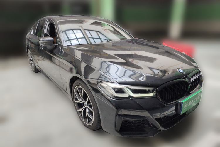 Used BMW 5 Series 2021 530i M Sport Package Front Right 45 Deg