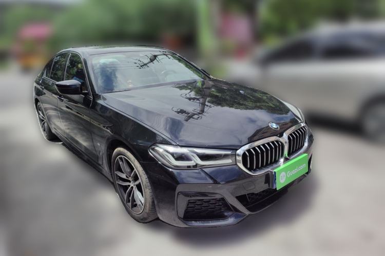 Used BMW 5 Series 2021 525i M Sport Package Front Right 45 Deg