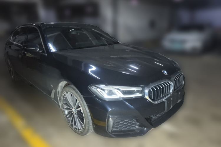 Used BMW 5 Series 2021 530Li Leading Model M Sport Package Front Right 45 Deg