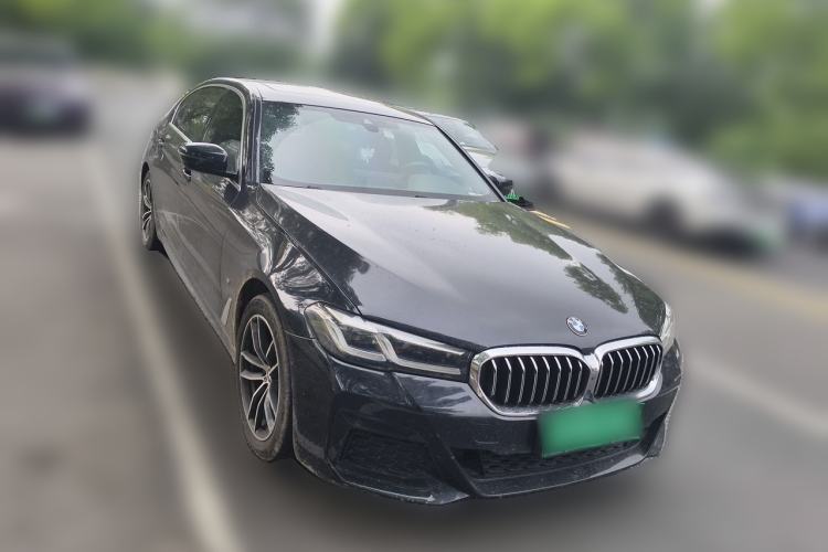Used BMW 5 Series 2021 525Li M Sport Package Front Right 45 Deg